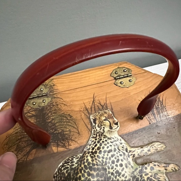 Vintage Safari Wooden Decoupaged Purse Case with Lucite Handle Artist Signed - Picture 5 of 16